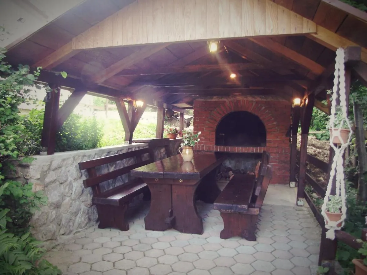 Kuca Gric, Mrzla Vodica Villa